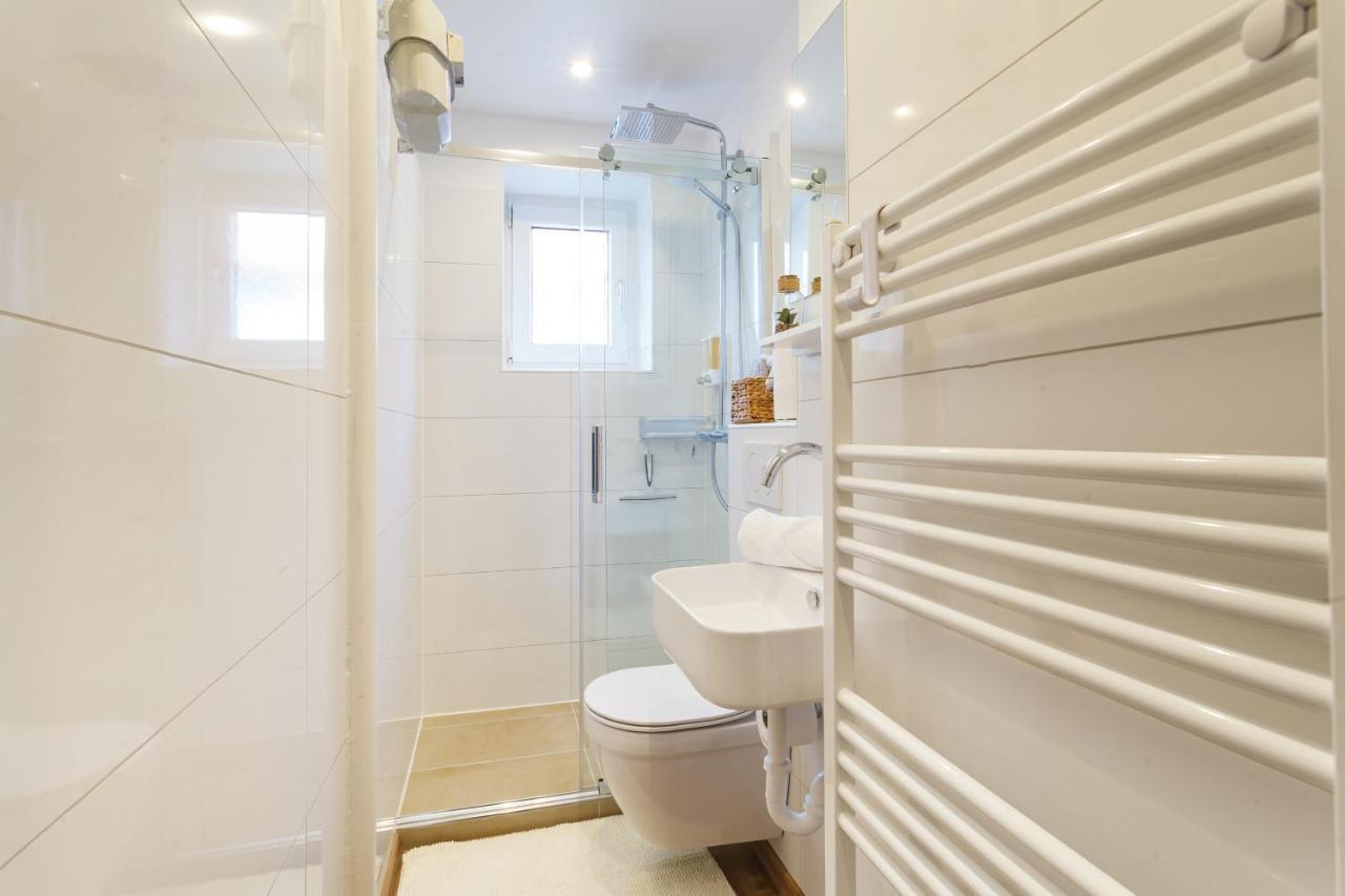 Design Apartment / 2 Room / Central / Contactless Check-In Hannover Bagian luar foto
