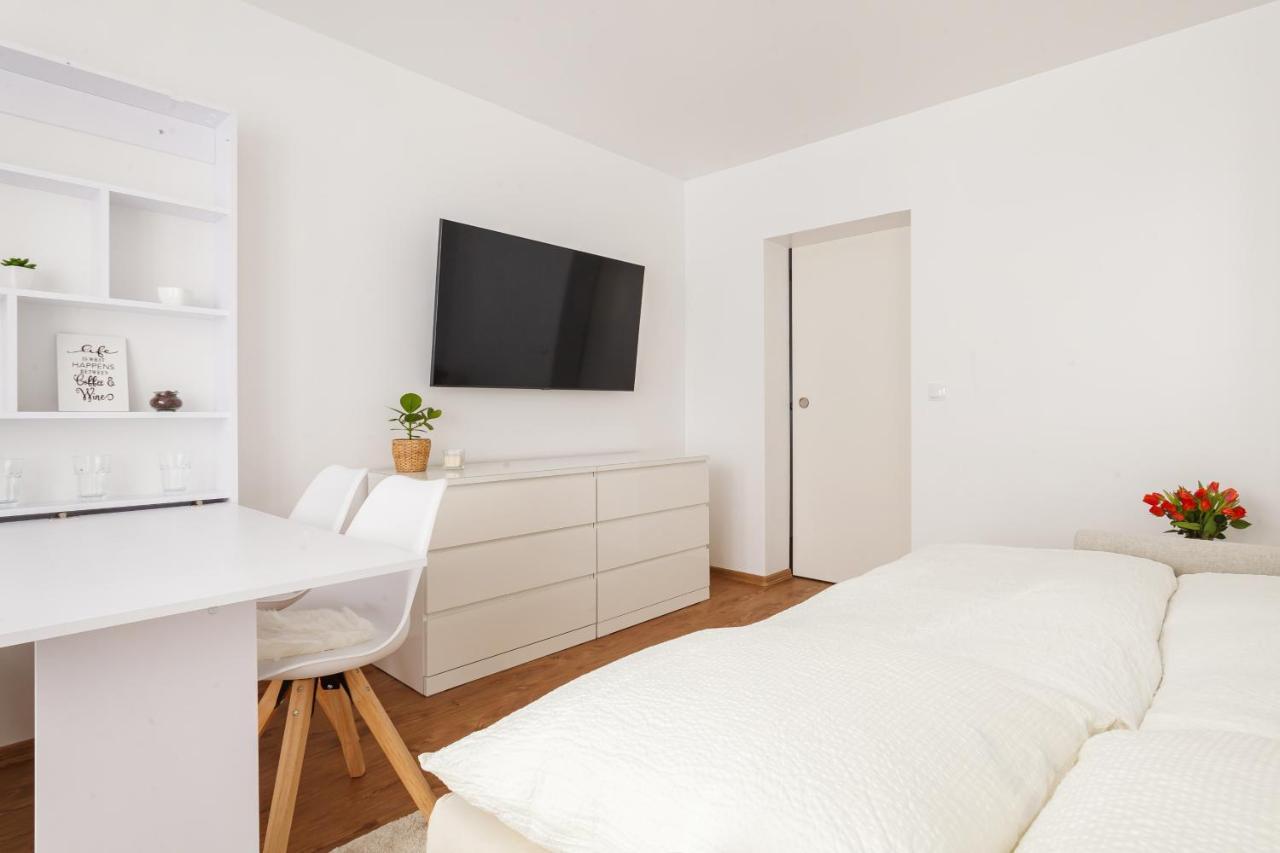Design Apartment / 2 Room / Central / Contactless Check-In Hannover Bagian luar foto