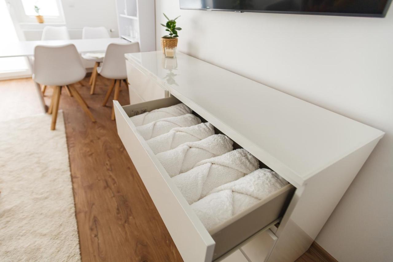 Design Apartment / 2 Room / Central / Contactless Check-In Hannover Bagian luar foto